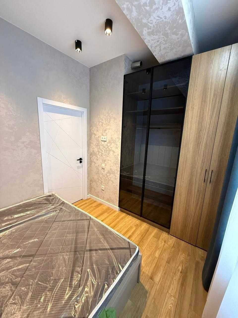 Продам 1 в 2-х комнатную в ЖК Prestige Gardens .Ш.Руставели