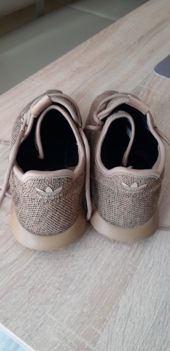 Adidasi marca Adidas, nr.42