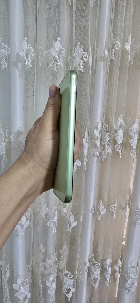 Samsung a 24 sotiladi