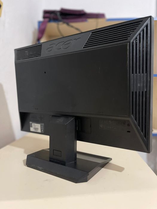 Монитор в хорошем состянии