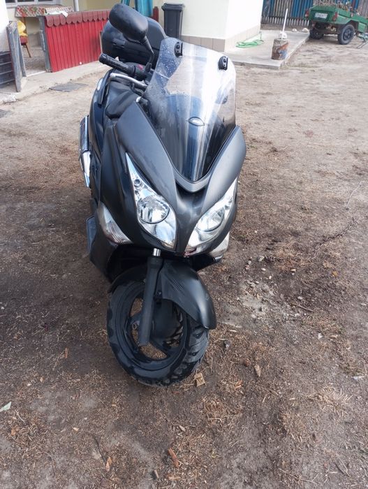 Scuter honda 400 cm cubi