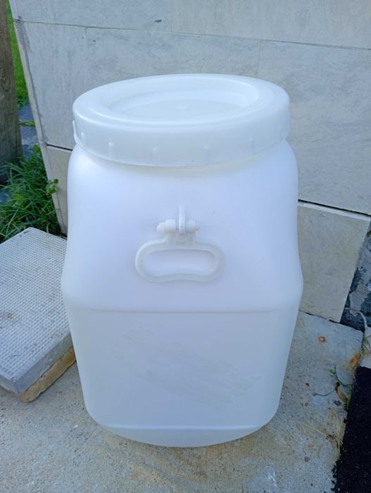 Бидони и туби ..