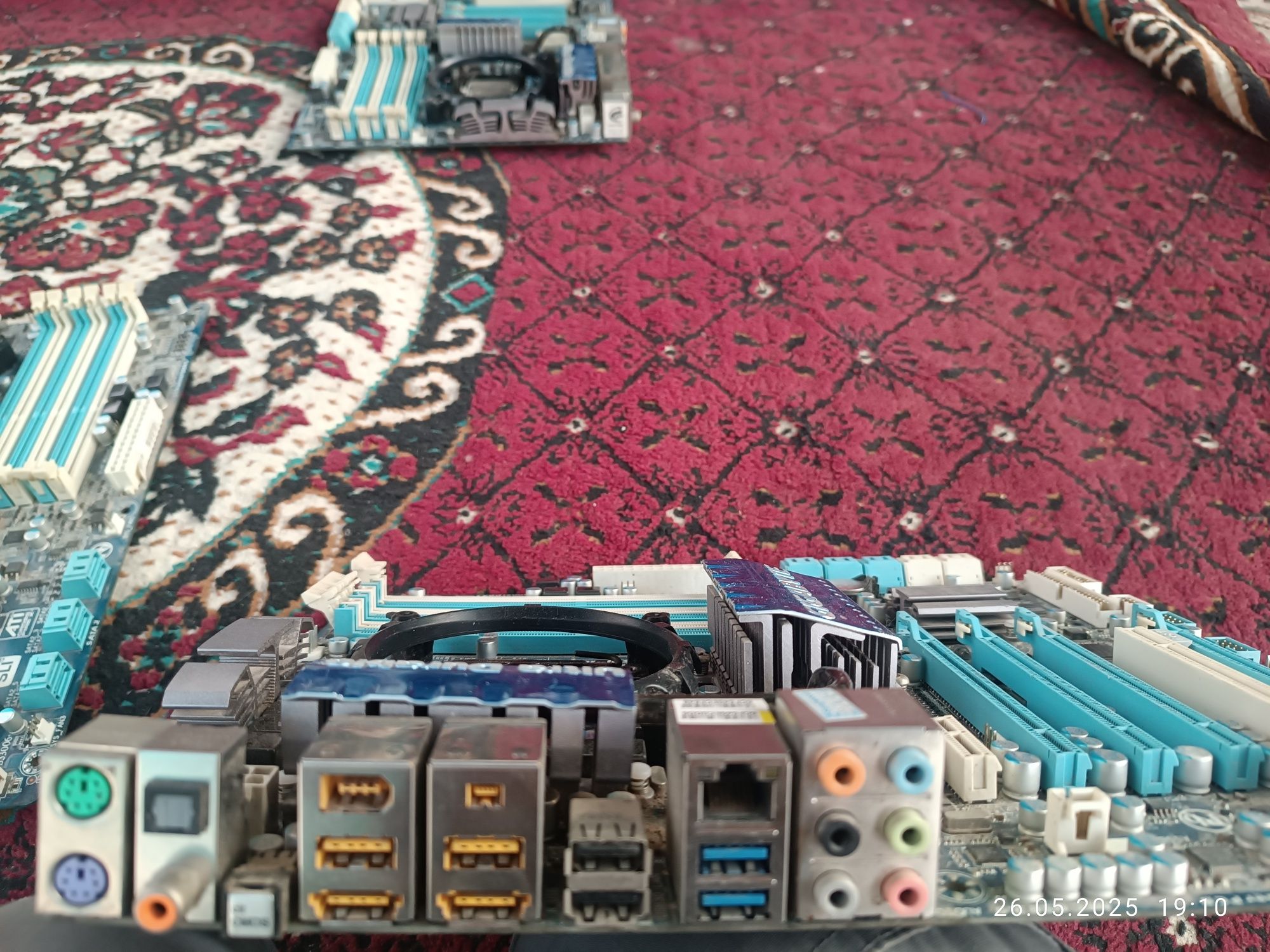 Gigabyte ga-x58-usb3 core i7 1 поколения