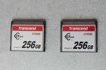 2 броя карти CFast 2.0 по 256GB (Transcend CFX650)