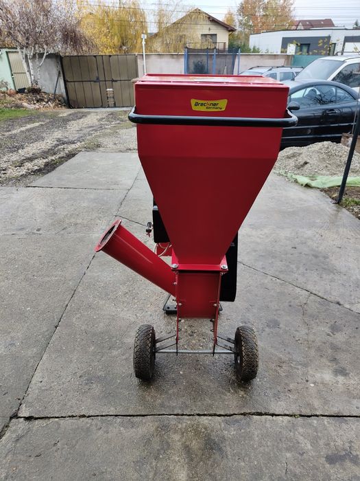 Vând Tocător crengi