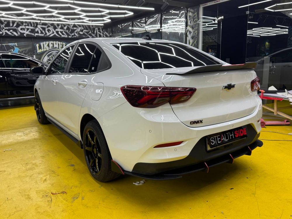 Chevrolet Onix в стиле StealthSide: от серого будня к стильному драйву