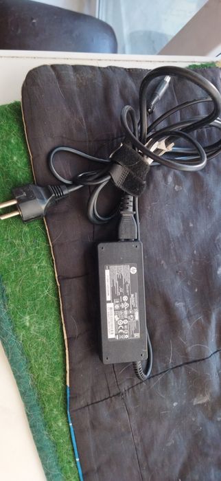 Зарядное устройство для ноутбука