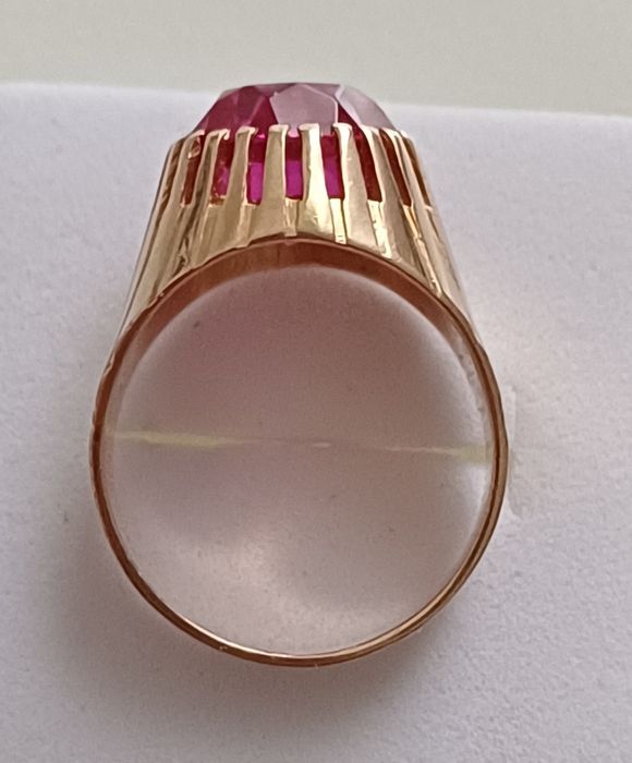 Перстень дамский