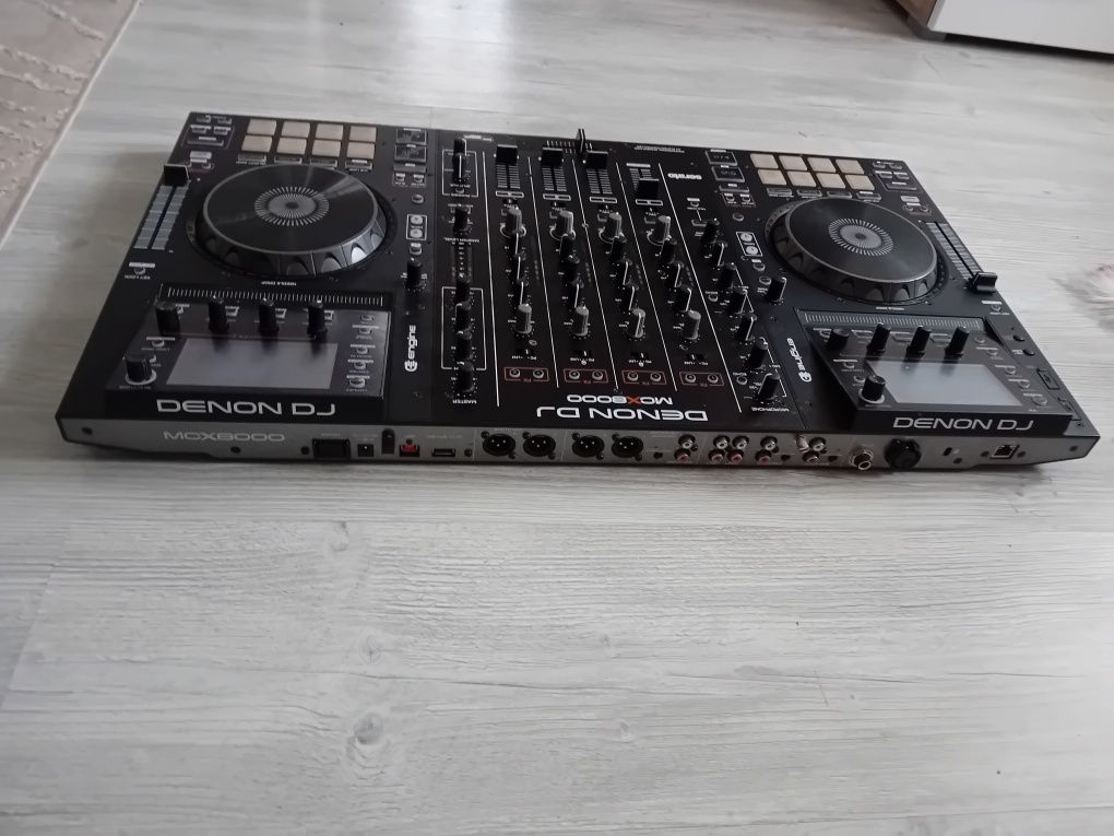Vînd Mixer DJ Denon MCX 8000