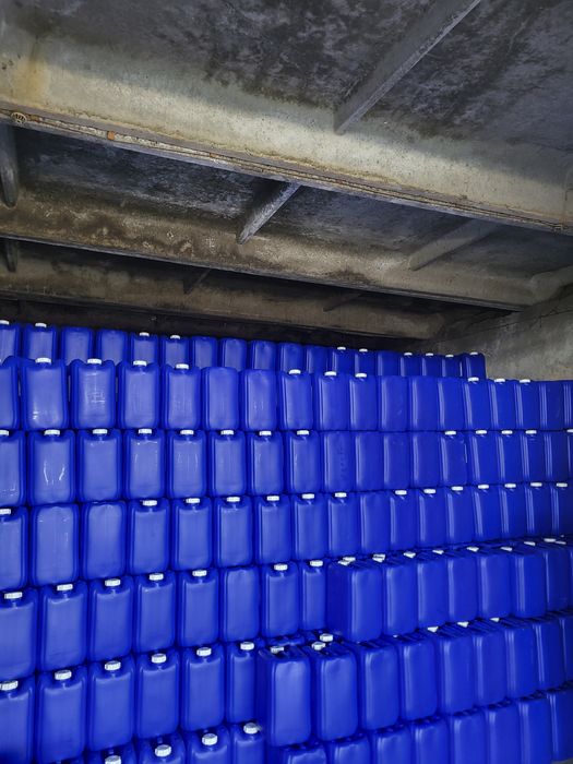 Kanistralar 20 litrlik benzin/salyarkaga