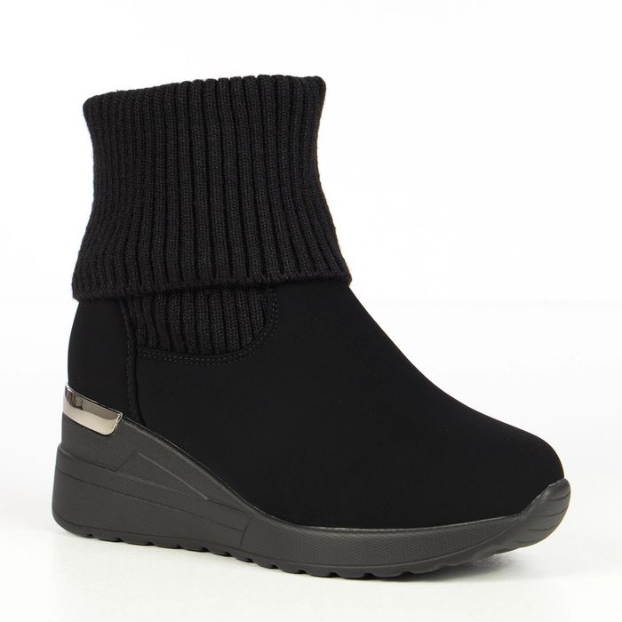 Удобни дамски боти с елегантна визия