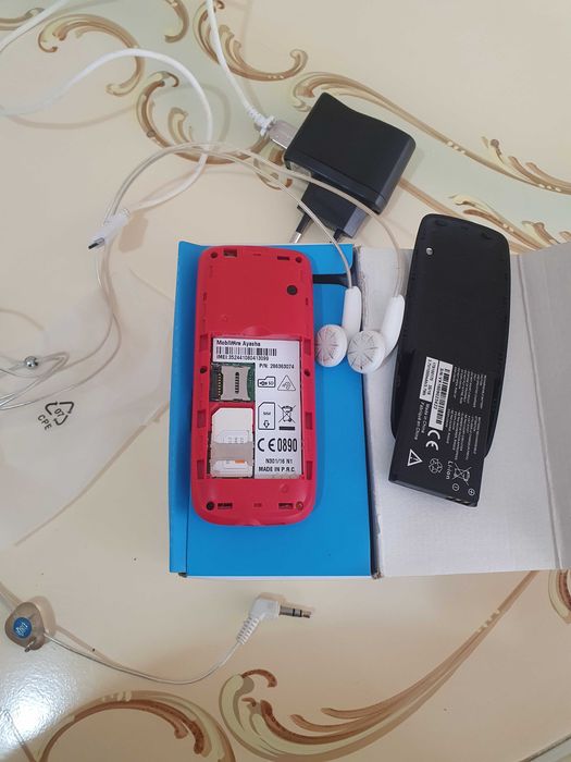 Telefon cu Butone nou liber la orce rețea