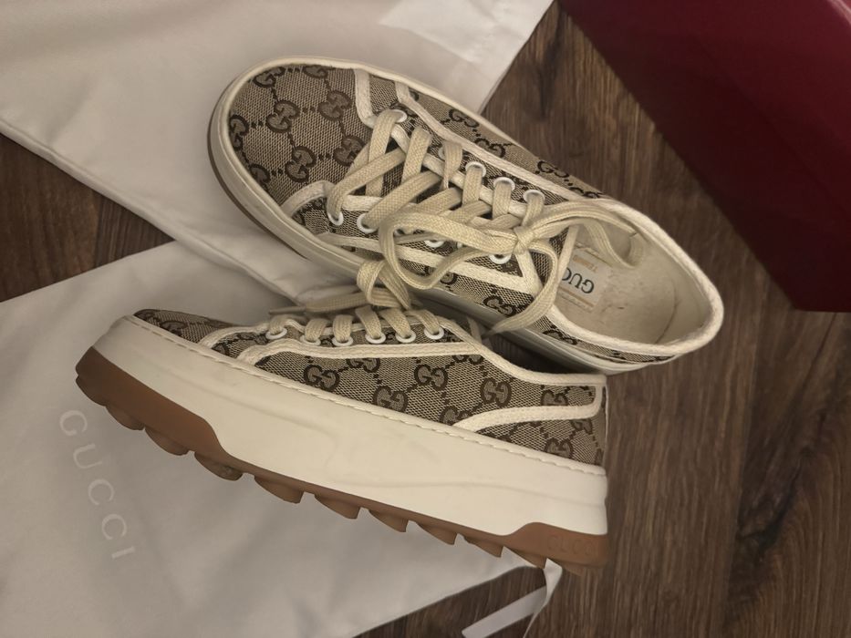 Обувки/ кецове GUCCI оригинални с кутия