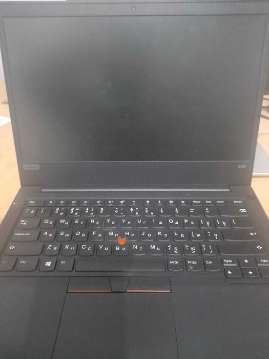 lenovo thinkpad e490. core i3. 4gb.