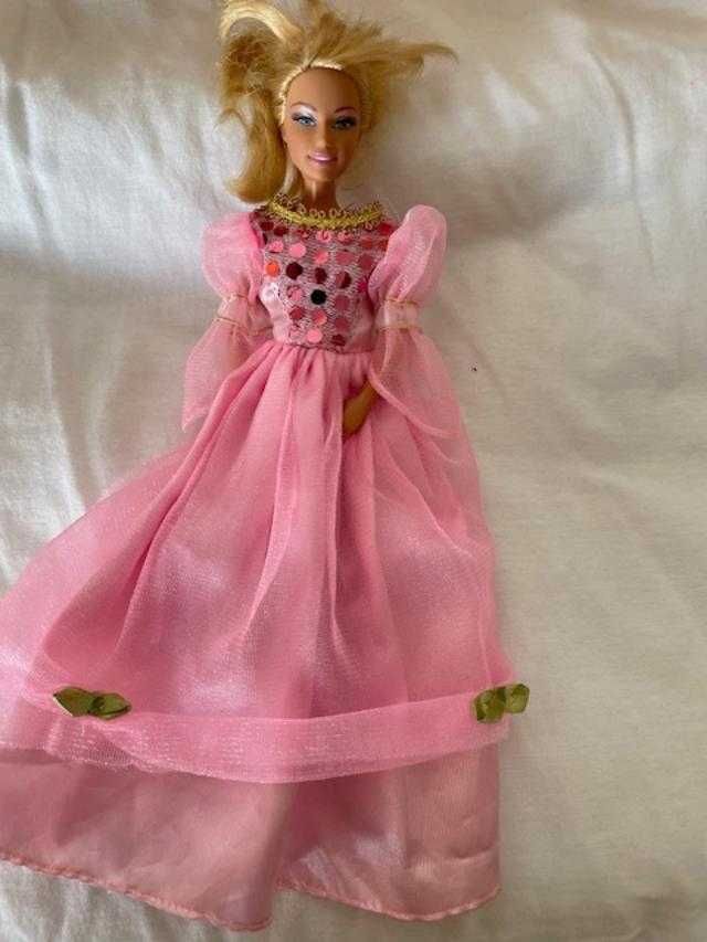Кукла 2005 Mattel Inc, Индонезия