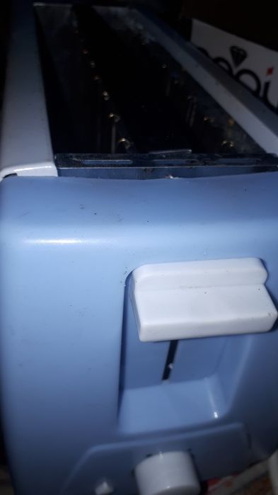 Продавам тостер за хляб