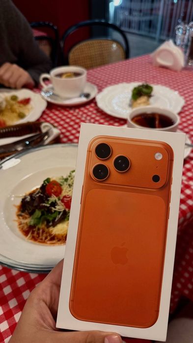 iPhone 17 Pro Cosmic Orange 256г EAC - запечатан, срочная продажа