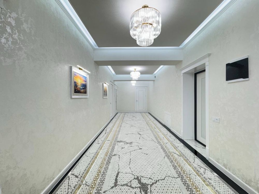 Продажа 4х комнатная квартира в центре самарканда