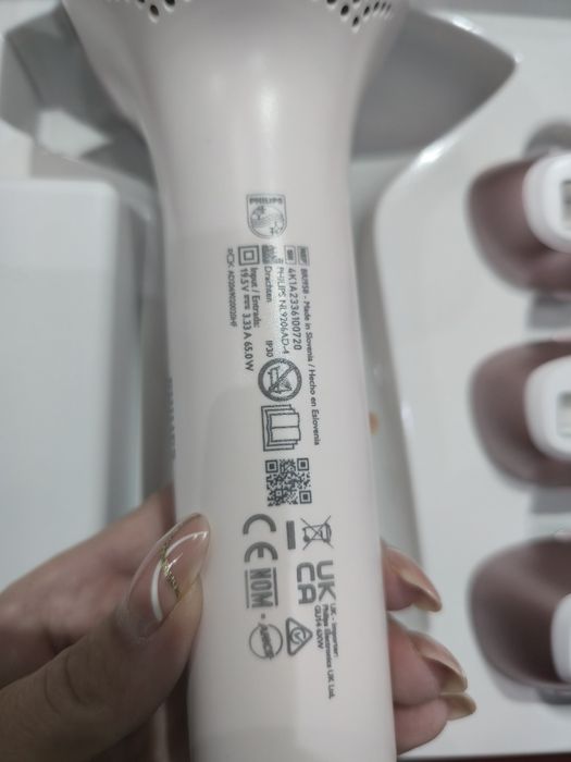 Philips Lumea IPL 9000 Series (модел BRI958/00).