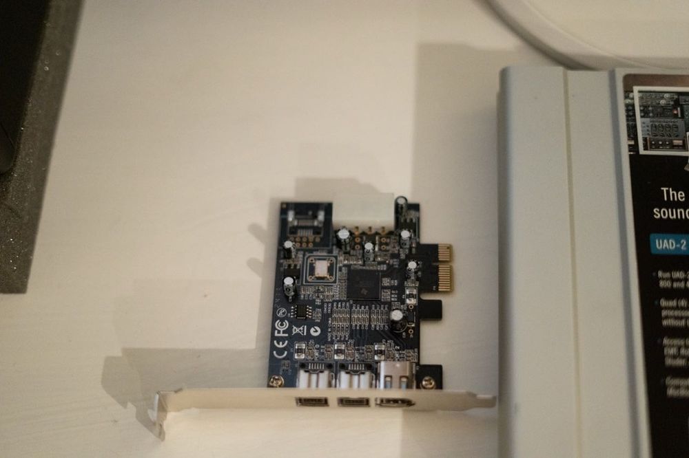 UAD-2 Satellite FireWire Quad + PCI FireWire + Analog Classics Bundle