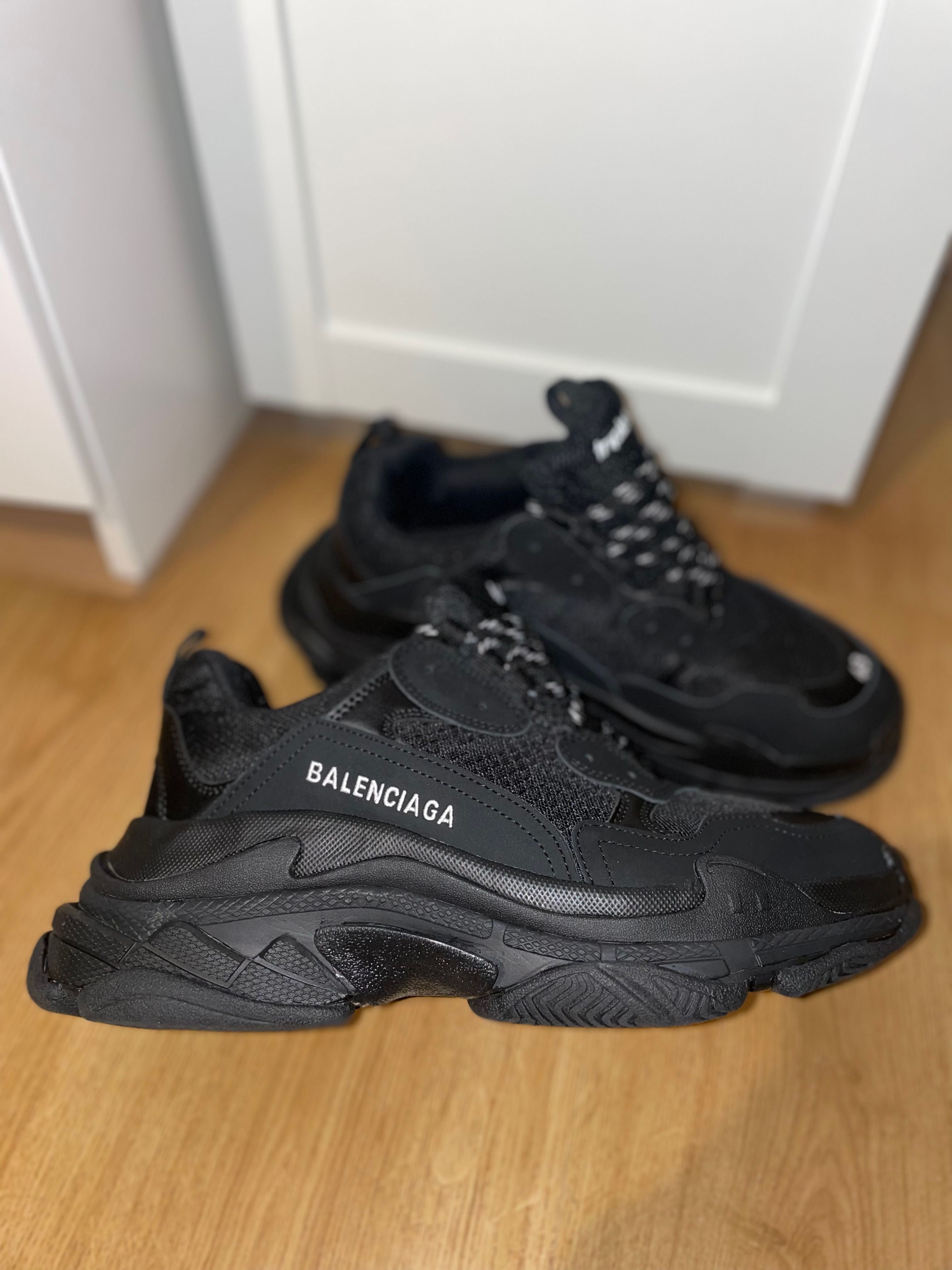 Balenciaga Triple S - Чисто Нови