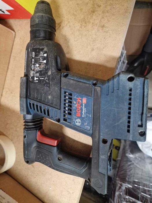 Безчетков перфоратор Bosch GBH 18V 26 F