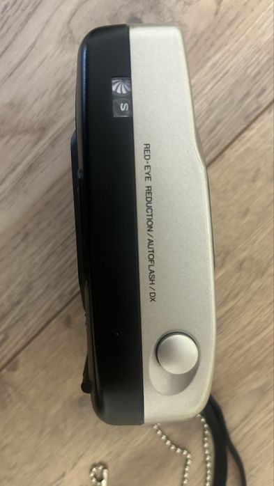 Aparat foto pe film Minolta F25