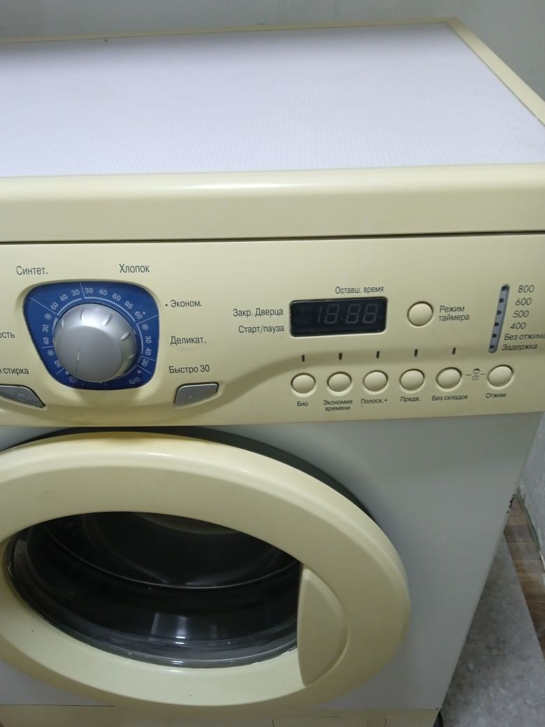 Продам стиральную машинку б/у. LG 5 килограмм.