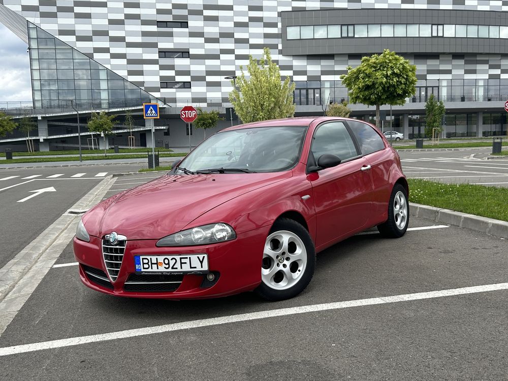 Vand Alfa Romeo 147 rosu, 1.9 Diesel 2006