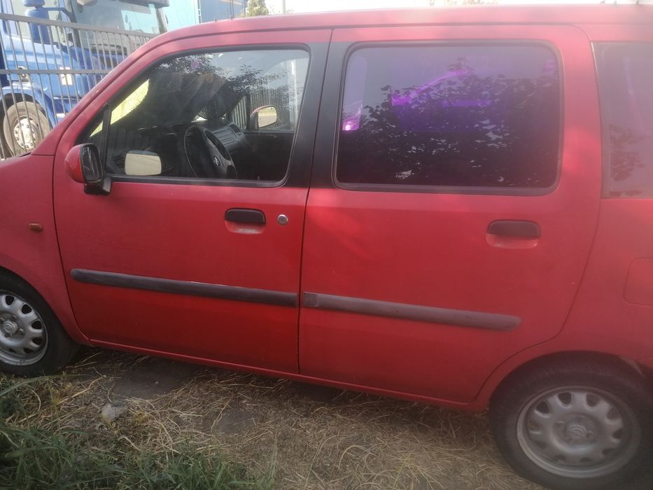 Vând Opel Agila 2001, stare perfecta de funcționare, preț negociabil.