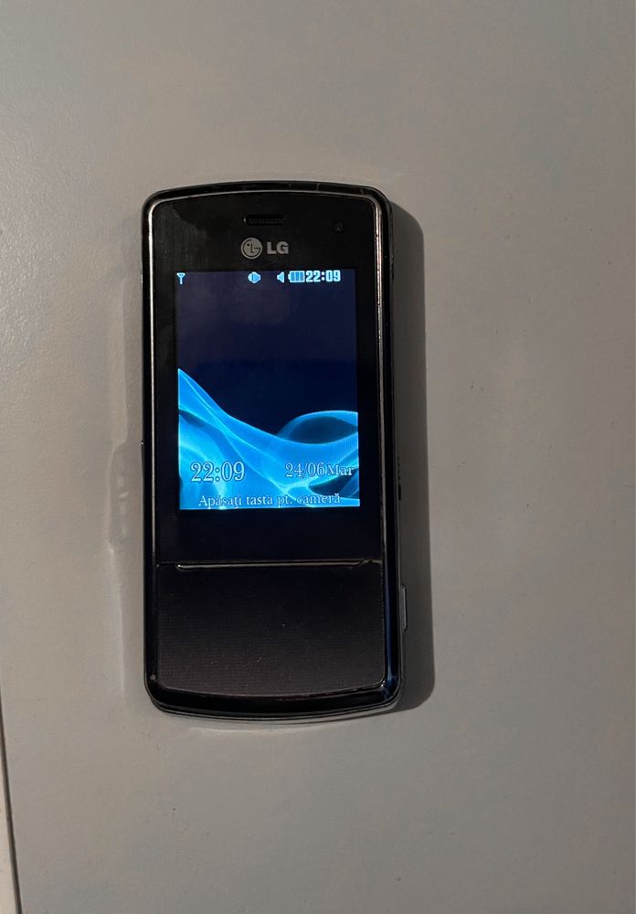 Telefon foarte rar LG KF 510