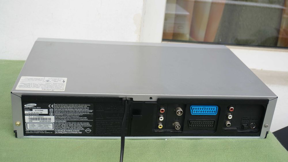 Video recorder VHS combo cu DVD player Samasung SV-DVD640  DEFECT