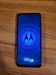 telefon motorola E 13  64 GB.