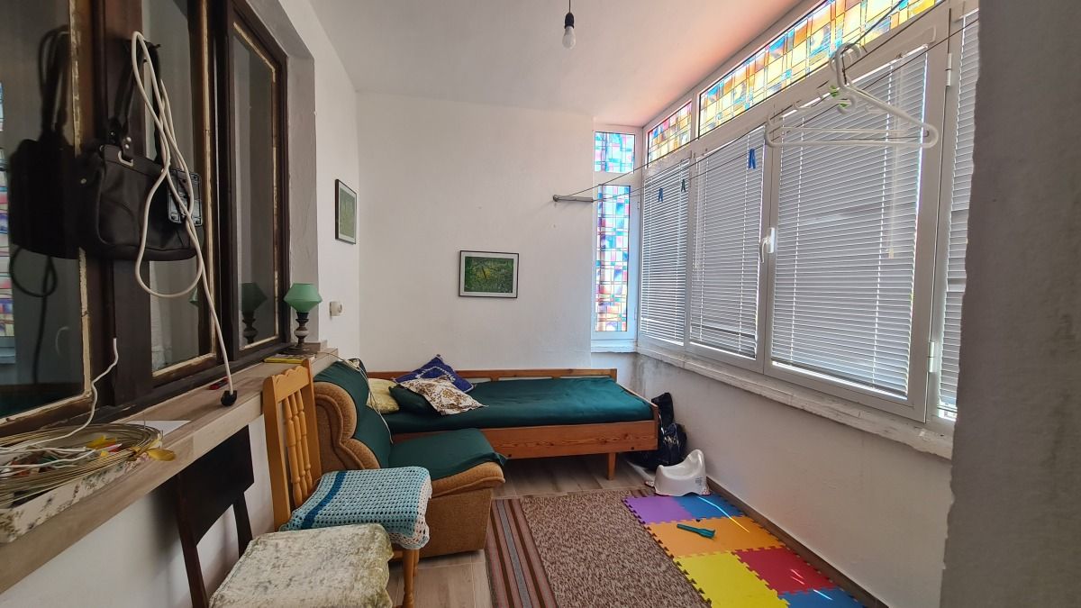 Къща, РЗП 320 кв.м., гр. Приморско