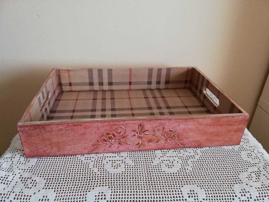 Дървен поднос, табла за сервиране, ръчна декорация релеф, декупаж