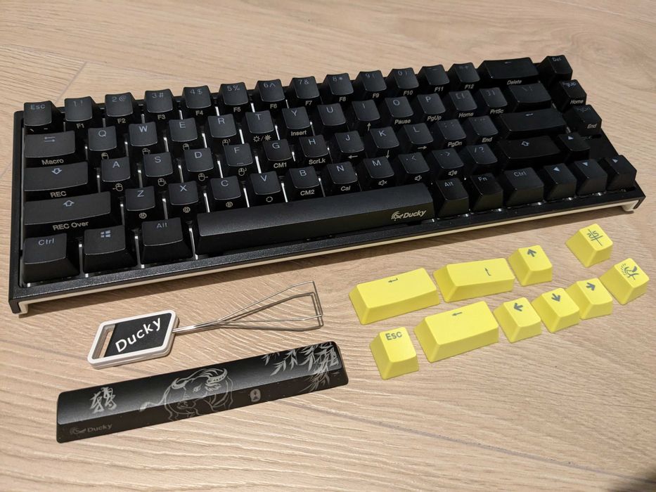 Tastatura Ducky One 2 SF / White - Speed Silver / Black - Silent Red