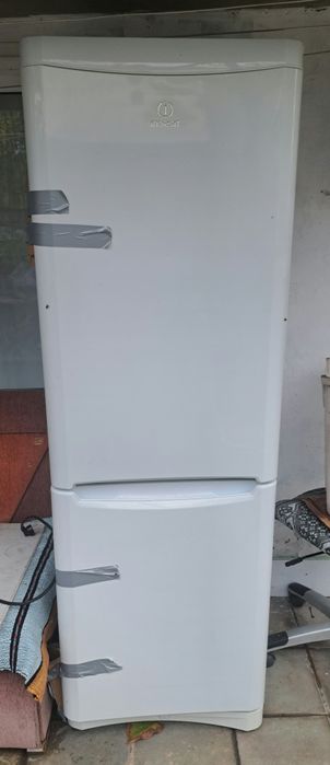 Продавам Хладилник