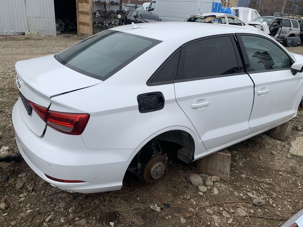 Dezmembrez Audi A3 8V Sedan 2017 2.0 Diesel Cod Motor CRL