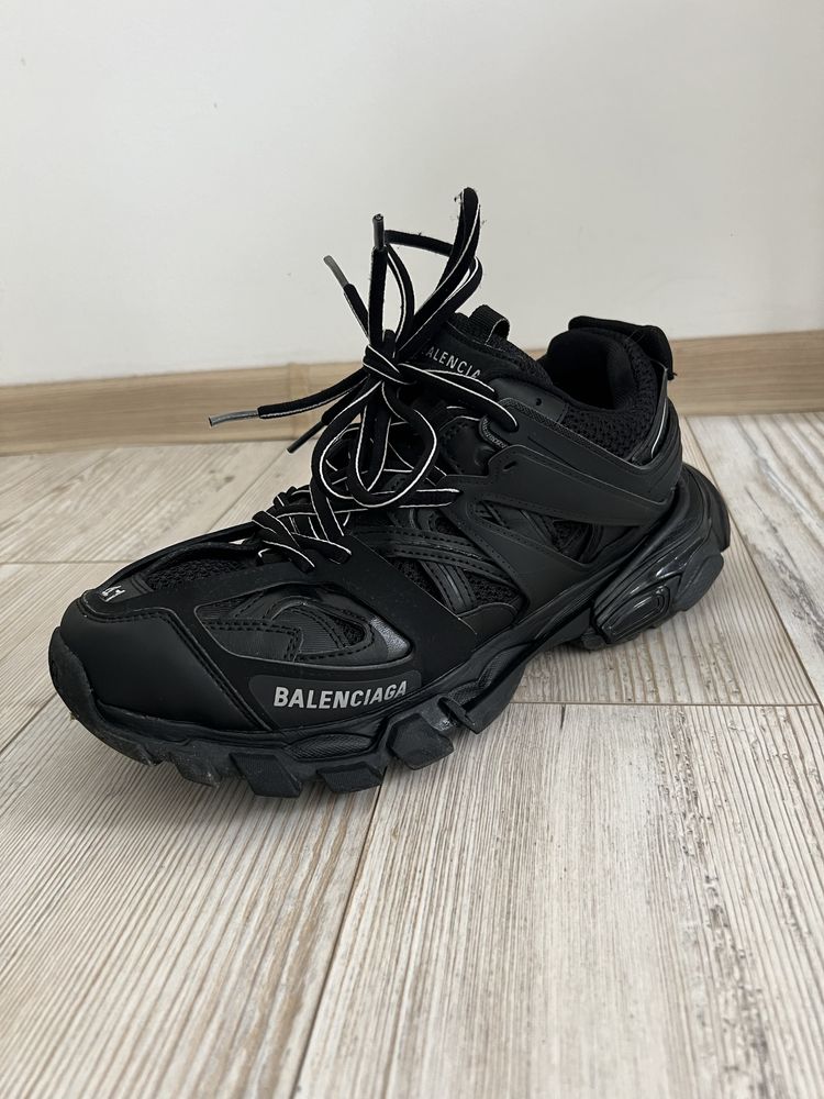 Balenciaga Track