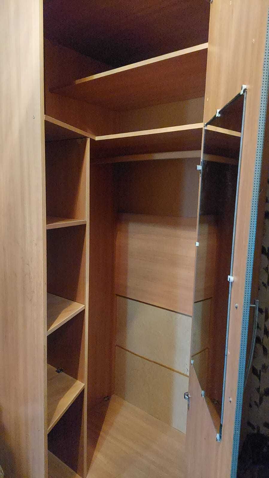Шкаф из двух комплектов
