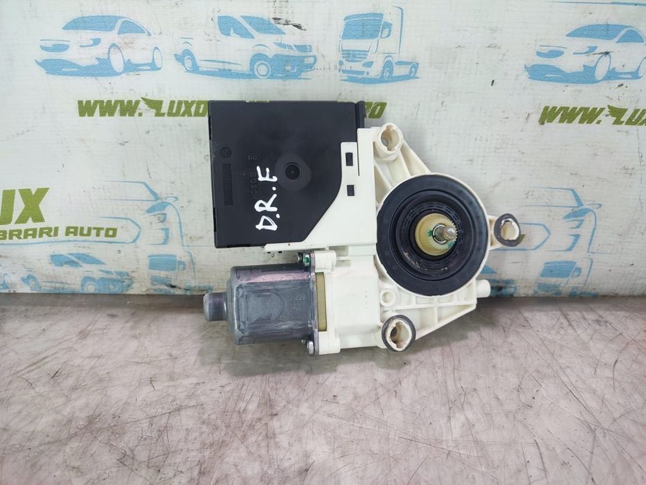 Motoras geam dreapta fata 1k5837402an Volkswagen VW Golf 5 [2003 - 20