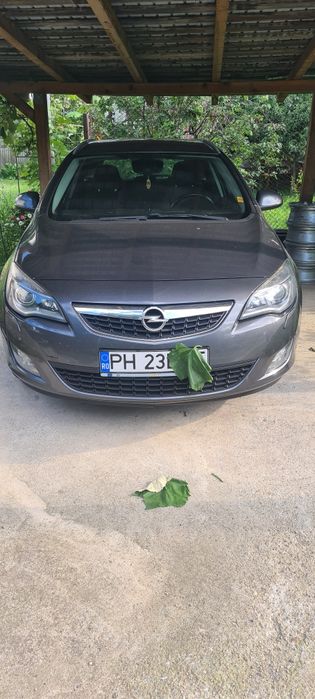 Opel astra j 2012