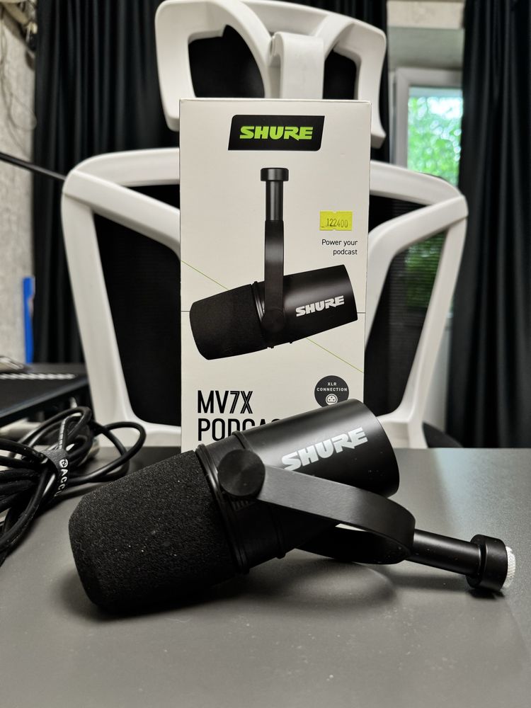 Shure MV7X — микрофон