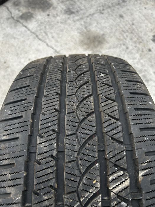 2бр Гуми зимни Novex 235/50R18