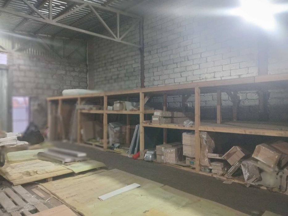 Стеллажи из дерева