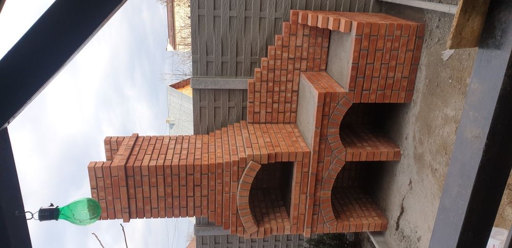 Gratar(gratare) cu loc pentru pirostrie