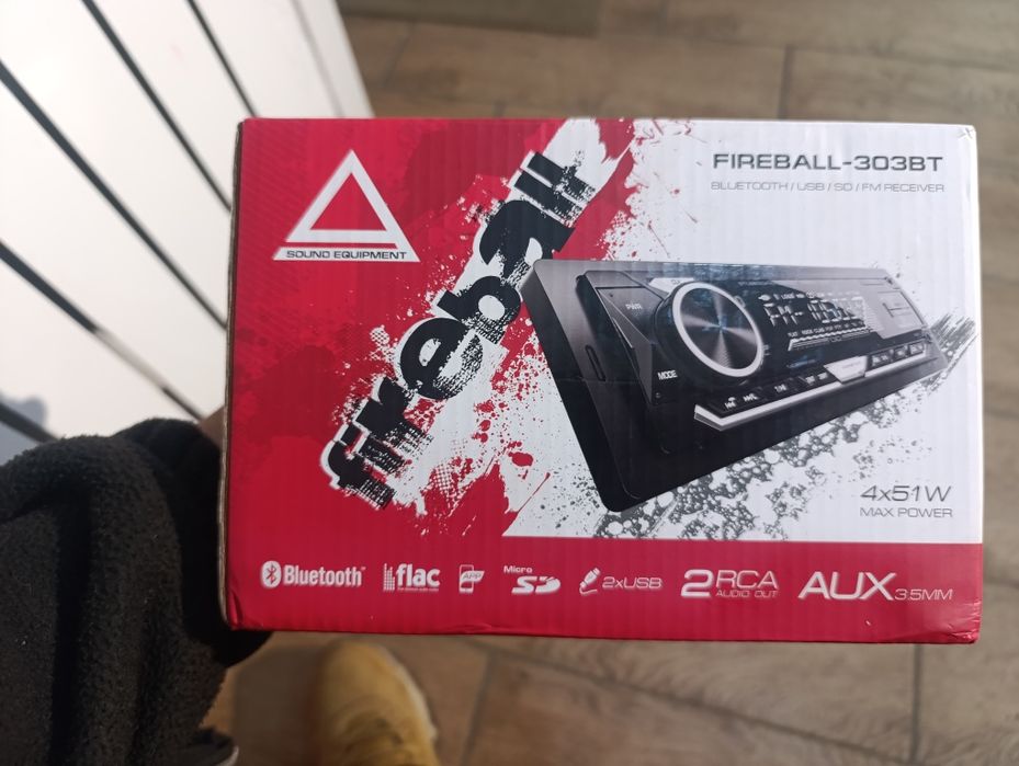 Продам магнитолу