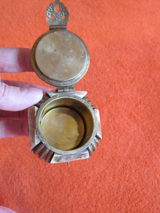 cadou rar caseta,cutie bijuterii superba vintage Os alama Egipt 1960