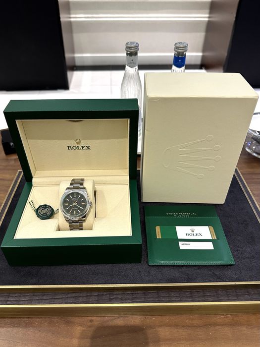 NEW Rolex Milgauss 40mm Steel 116400gv