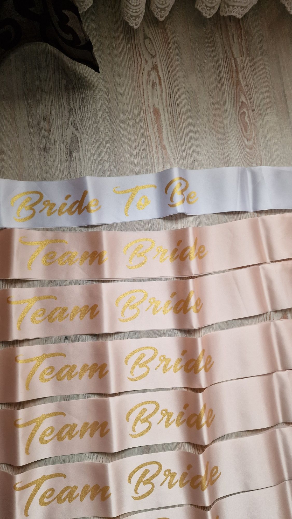 Set bride/team bride, roz: 11 bandane+coronitea+tatuaje+voal+badge